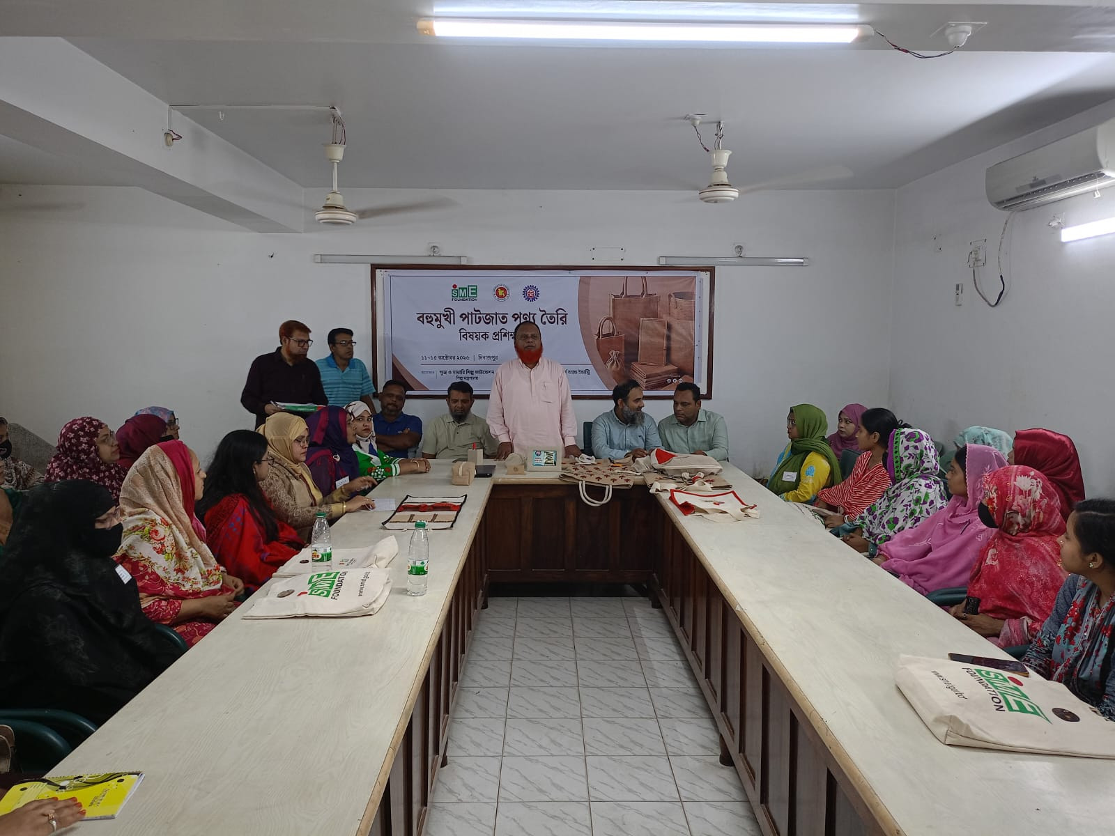 ৫ দিনব্যাপী ‘‘বহুমুখী পাটজাত পণ্য তৈরী” বিষয়ক প্রশিক্ষণ-২০২৬ চেম্বার ভবনে অনুষ্ঠিত