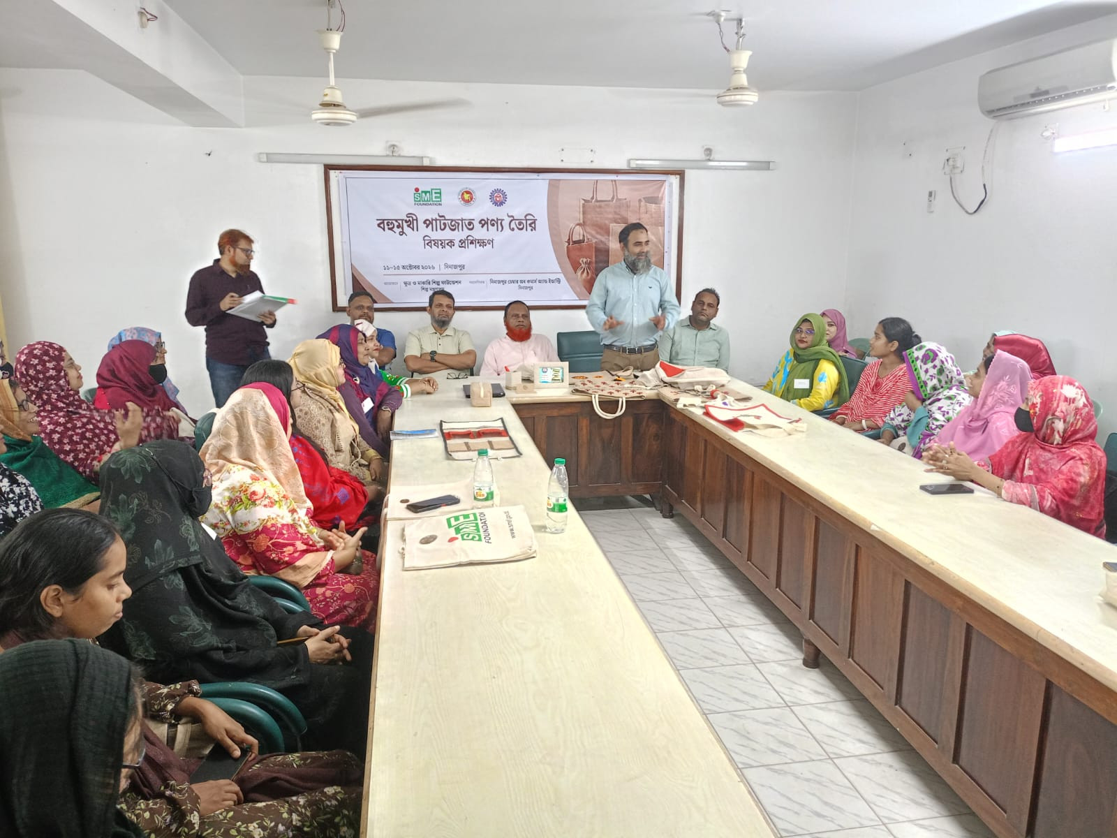 ৫ দিনব্যাপী ‘‘বহুমুখী পাটজাত পণ্য তৈরী” বিষয়ক প্রশিক্ষণ-২০২৬ চেম্বার ভবনে অনুষ্ঠিত