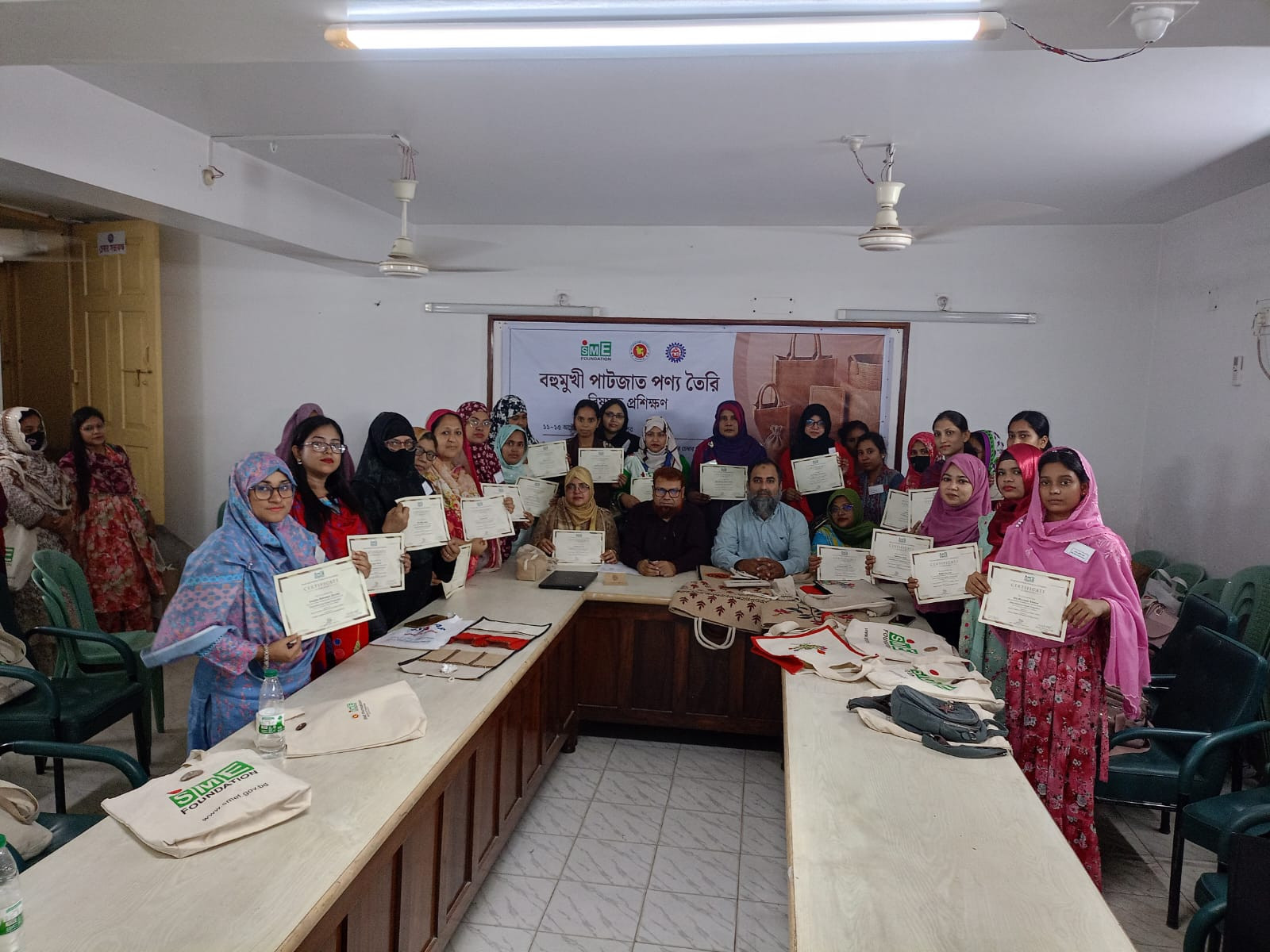 ৫ দিনব্যাপী ‘‘বহুমুখী পাটজাত পণ্য তৈরী” বিষয়ক প্রশিক্ষণ-২০২৬ চেম্বার ভবনে অনুষ্ঠিত