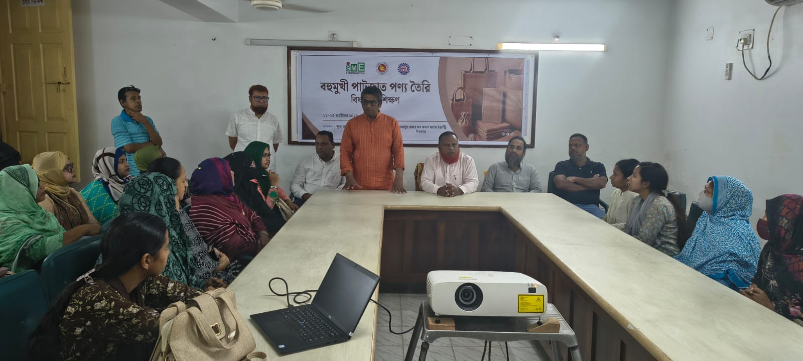 ৫ দিনব্যাপী ‘‘বহুমুখী পাটজাত পণ্য তৈরী” বিষয়ক প্রশিক্ষণ-২০২৬ চেম্বার ভবনে অনুষ্ঠিত